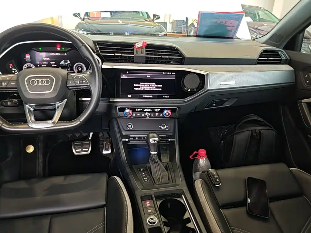 Audi Q3 2025 2024 40 TFSI Fashion Sport