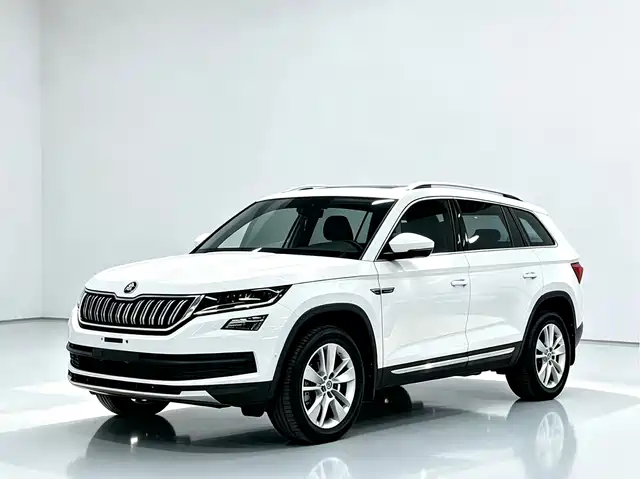 Skoda Kodiaq Рестайлинг, TSI330, 5 мест, моноприводный, Люкс, экокласс Китай V