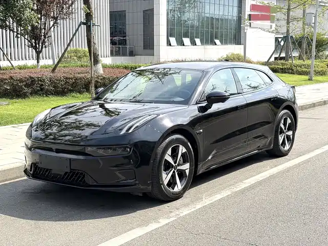 ZEEKR 001 2023