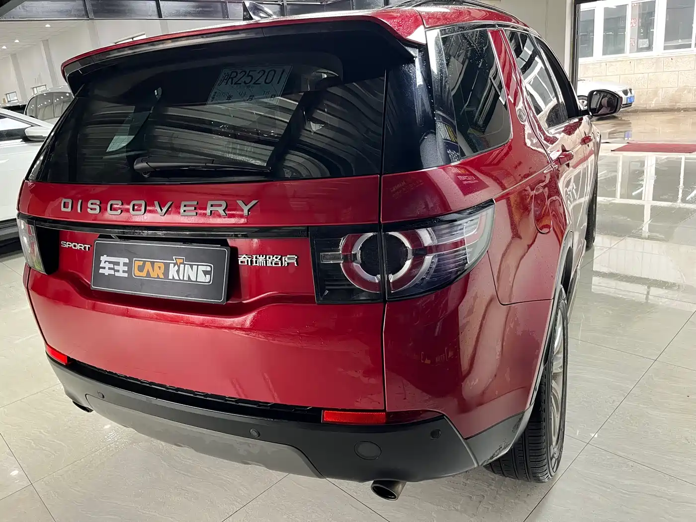 Land Rover Discovery Sport 2018 240PS SE Edition фото 18