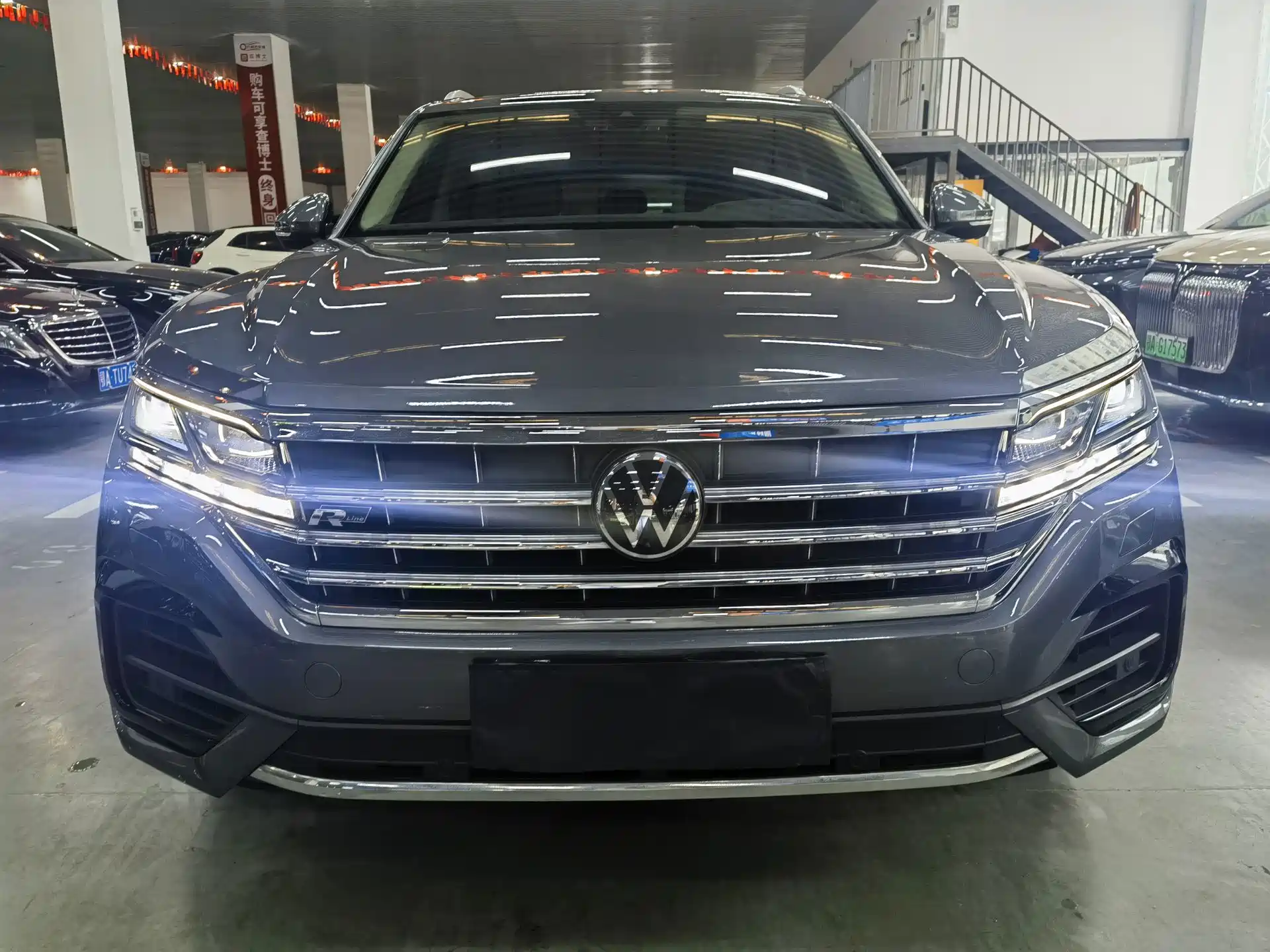 Фото 2 - Volkswagen Touareg
