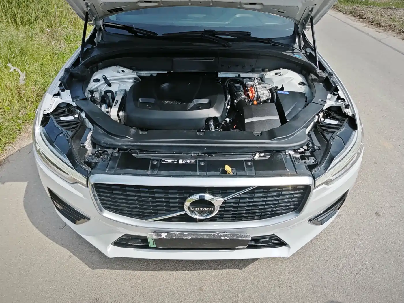Volvo XC60 Plug-in Hybrid 2020 2019 T8 Twin Engine R-Design (China VI)