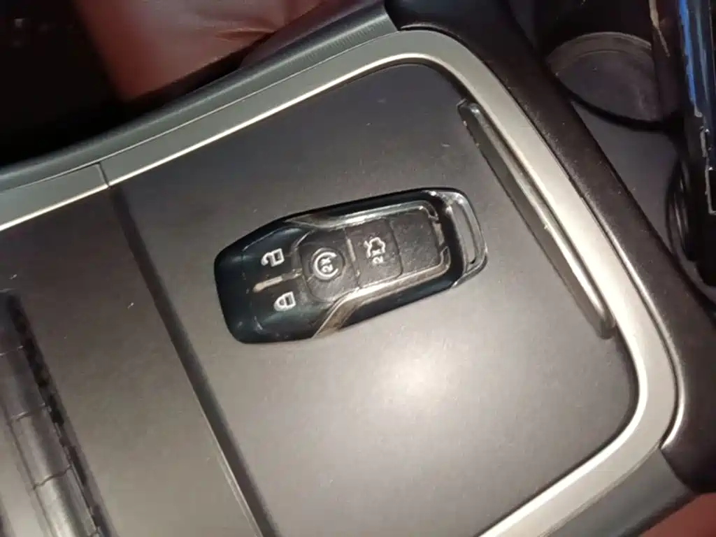 Photo 9 - Lincoln MKX
