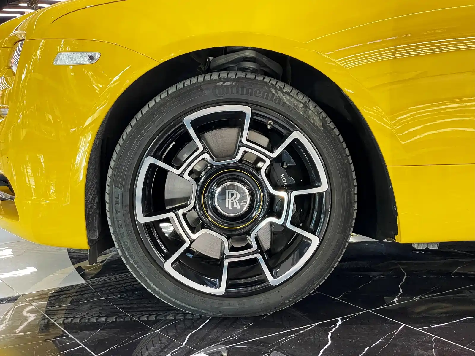Фото 11 - Rolls-Royce Wraith