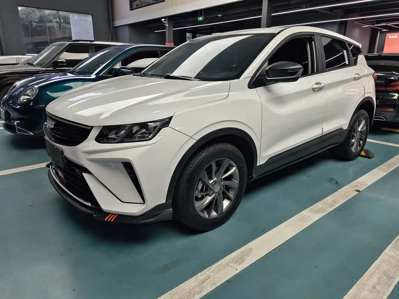 Photo 2 - Geely Coolray