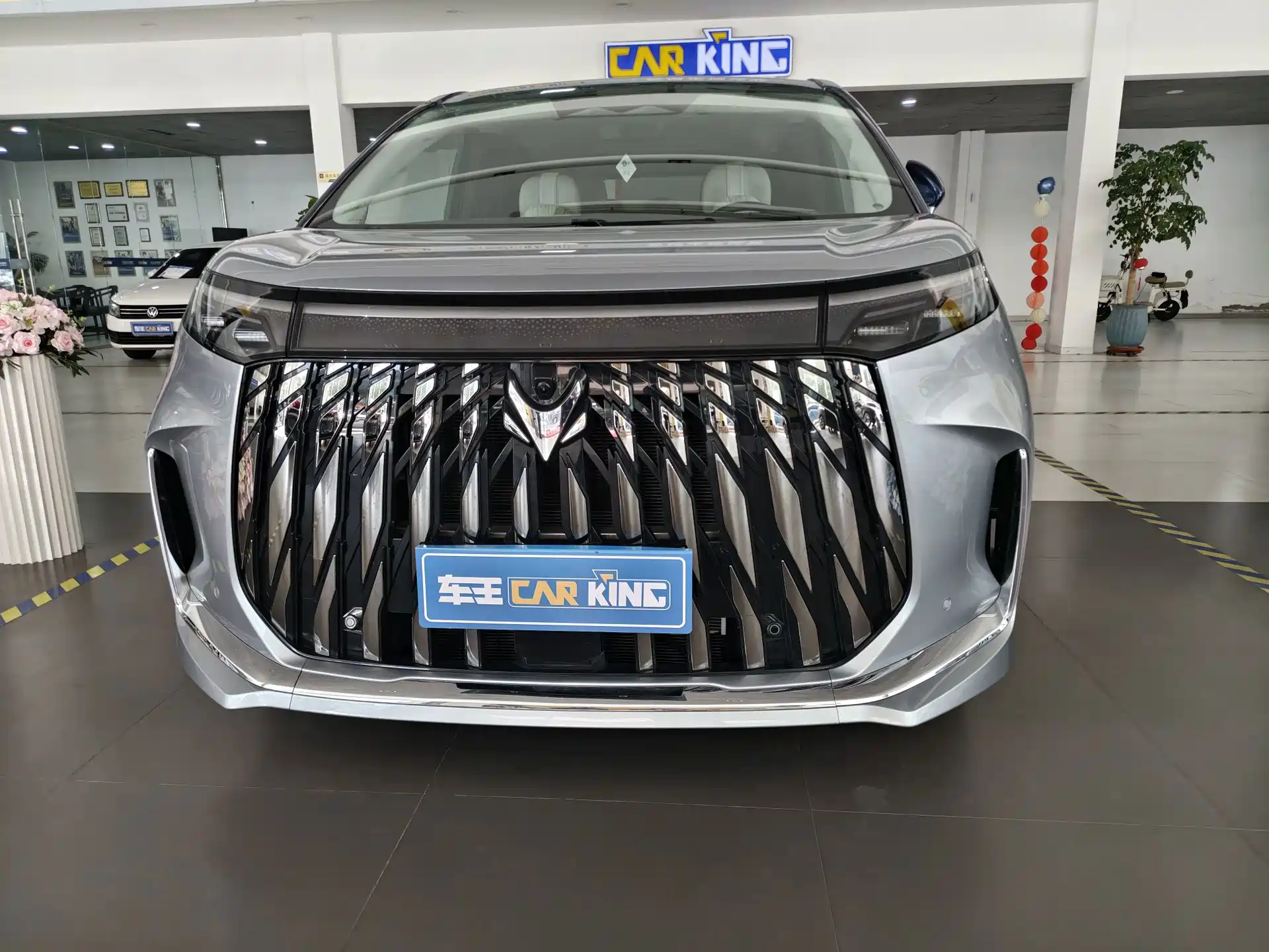 صورة 2 - ARCFOX WenDao V9