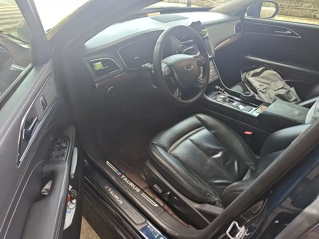 Ford Taurus 2016 2015 EcoBoost 325 V6 Flagship