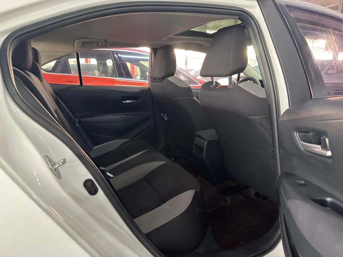 Toyota Corolla 2021 1.2T S-CVT Elite Edition фото 12