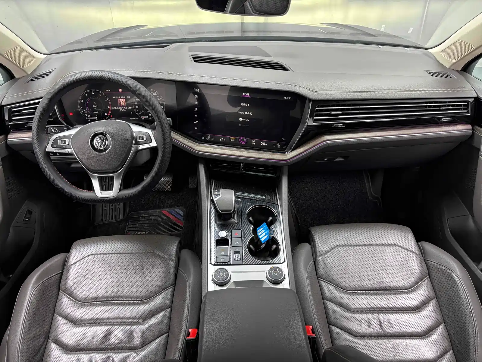 Фото 7 - Volkswagen Touareg