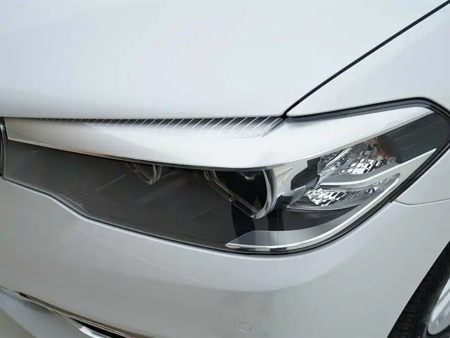 BMW 5 Series 2020 525Li Luxury Package фото 14