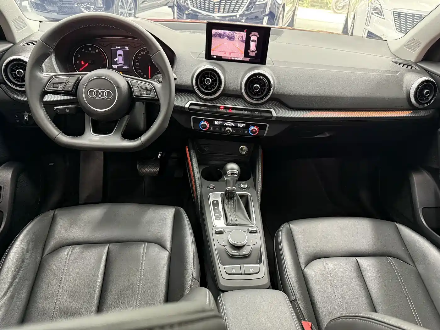 Фото 7 - Audi Q2L