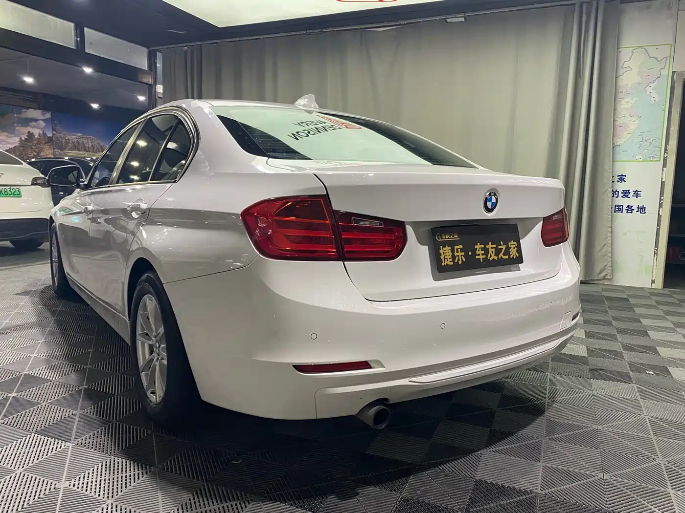 BMW 3 Series 2015 316i Progressive фото 5