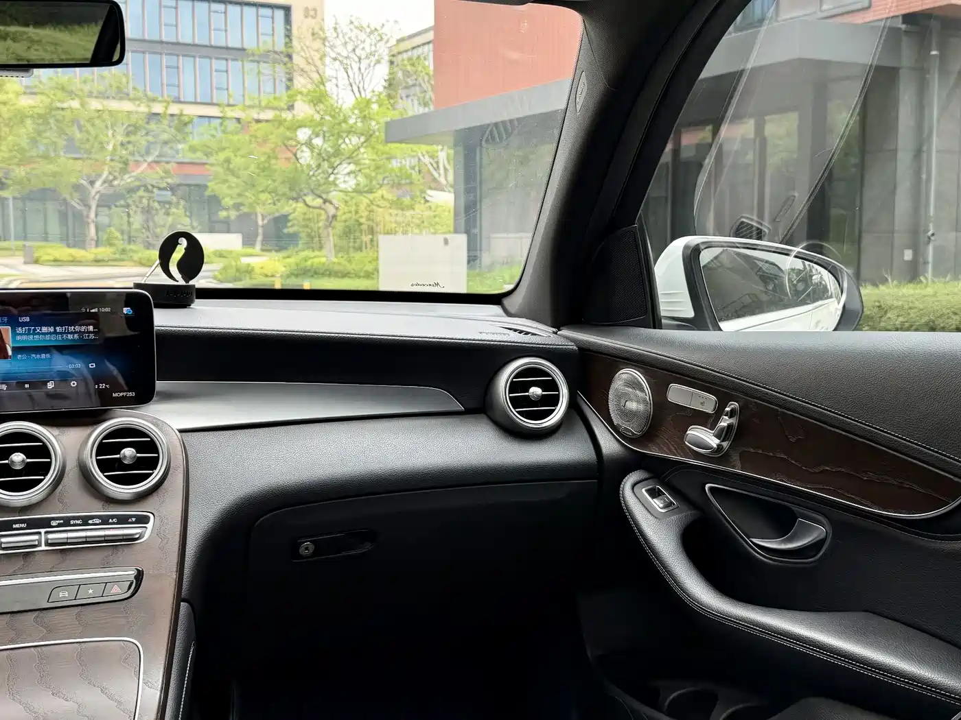 Mercedes-Benz GLC 2020 GLC 260 L 4MATIC Luxury фото 18