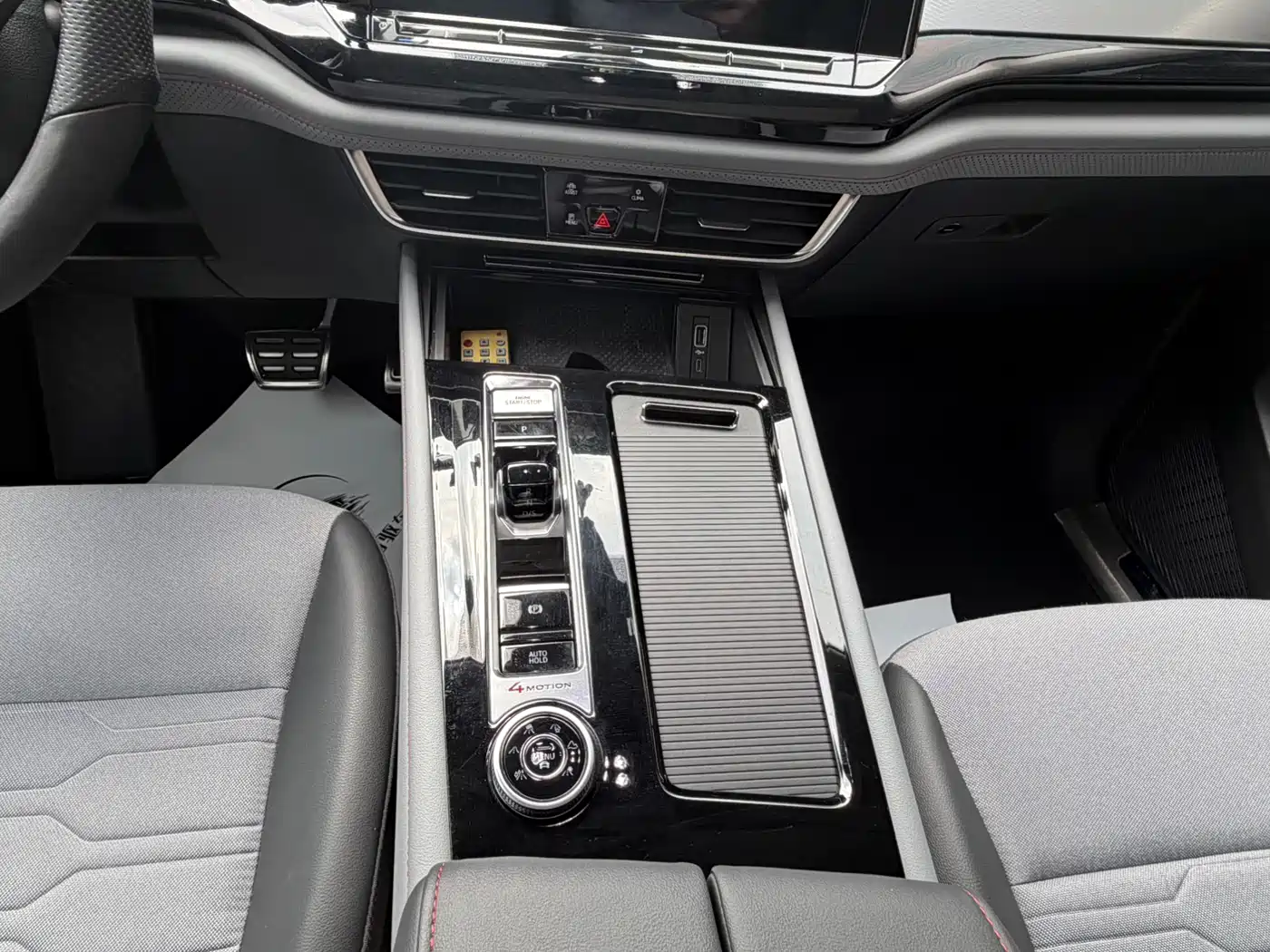 Volkswagen Tiguan X 2022 380TSI 4WD Flagship Edition фото 8