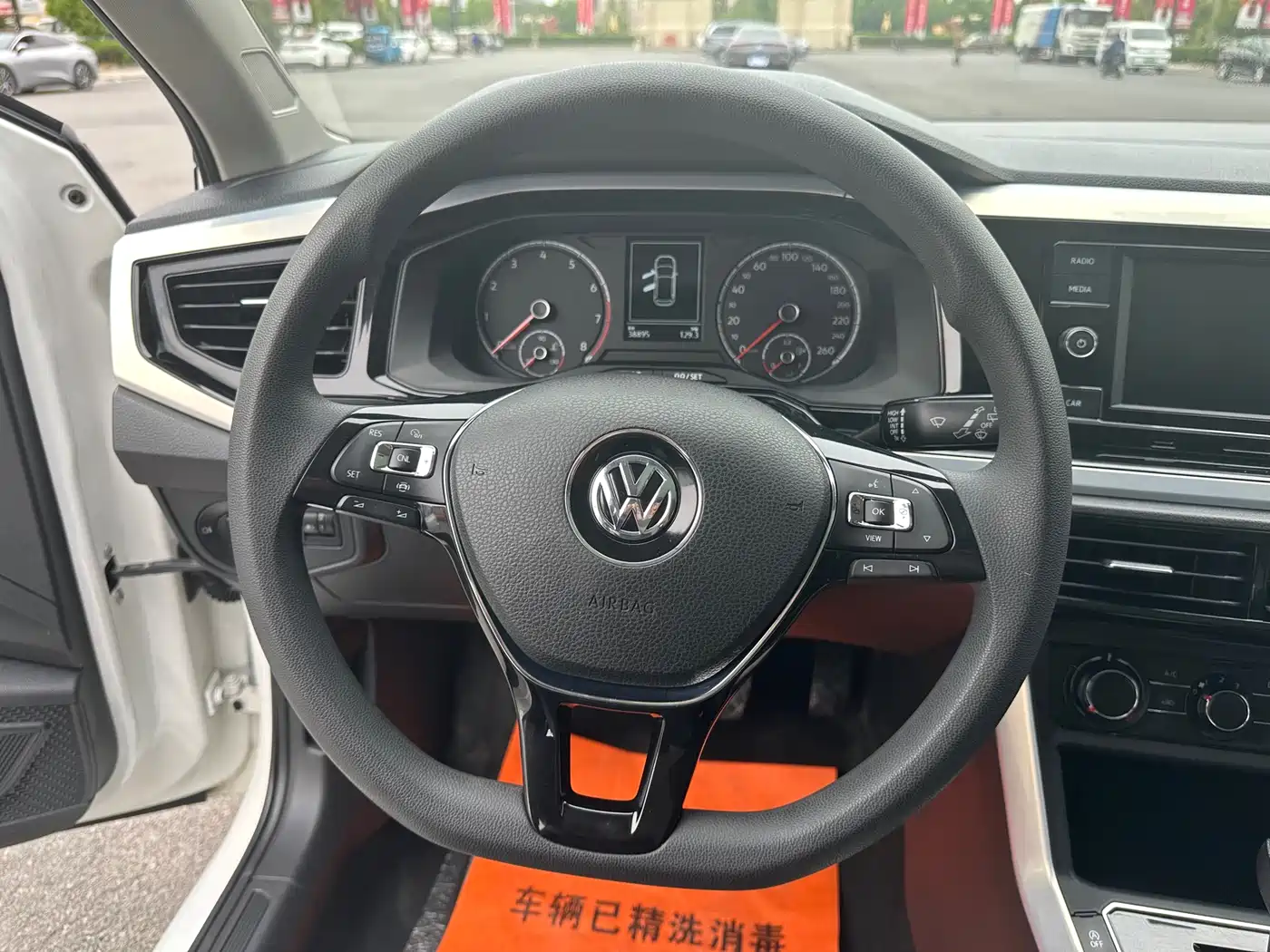 Volkswagen Polo 2019 Plus 1.5L Automatic Colorful Tech Edition фото 7
