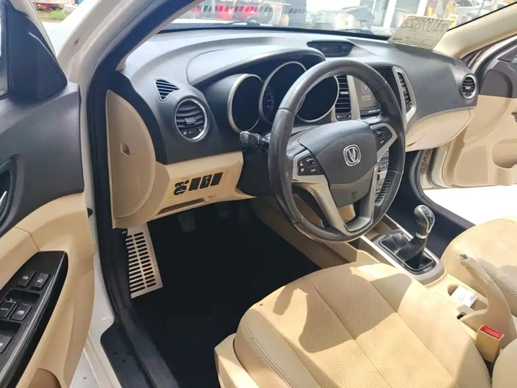 Changan Eado 2015 2015 1.6L Manual Elite (China IV)