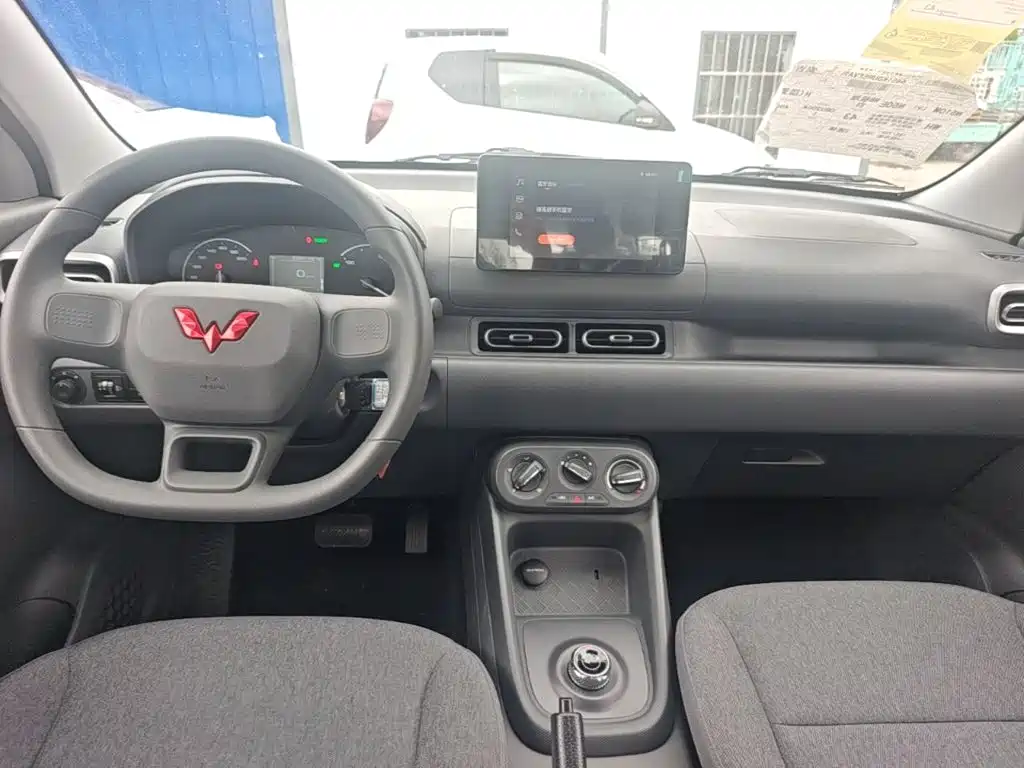 Фото 10 - Wuling Motors Wuling Hongguang New Energy