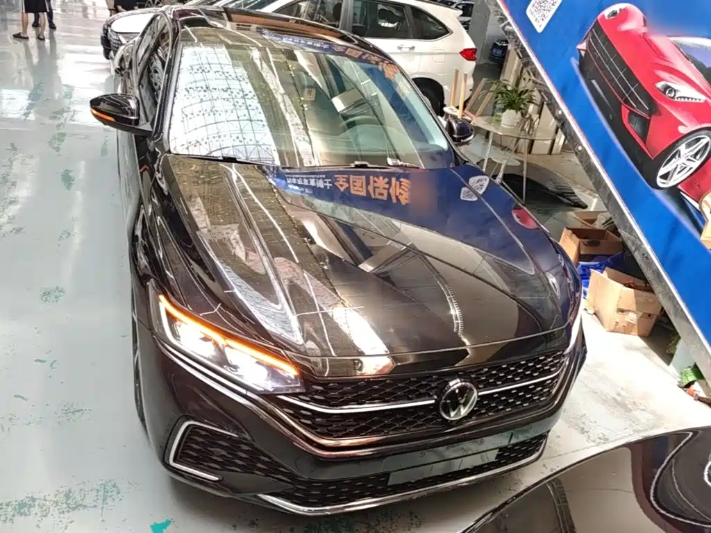 Фото 3 - Volkswagen Passat