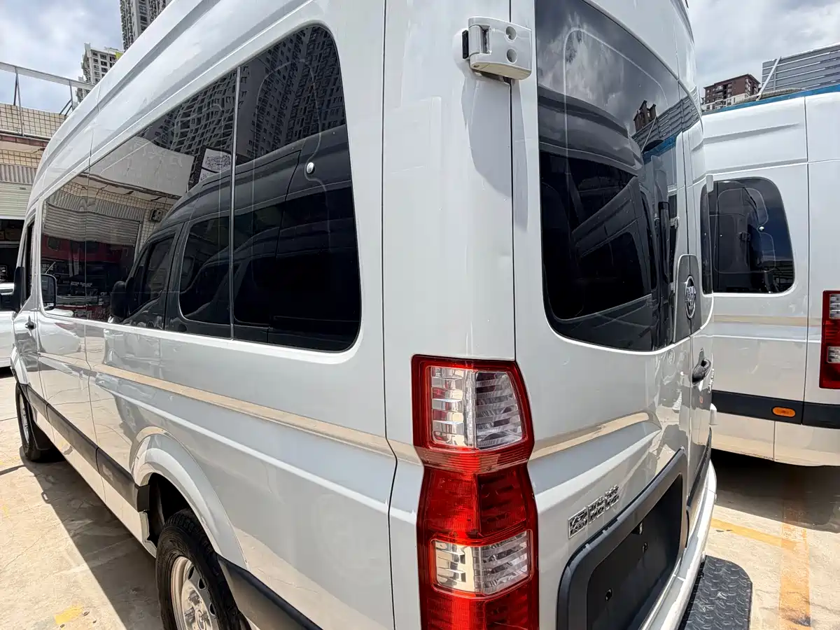 Foton Tuyano 2021 2021 2.0T Manual Tongtu Long Wheelbase Medium Roof 5/6/7-Seater 4F20TC3