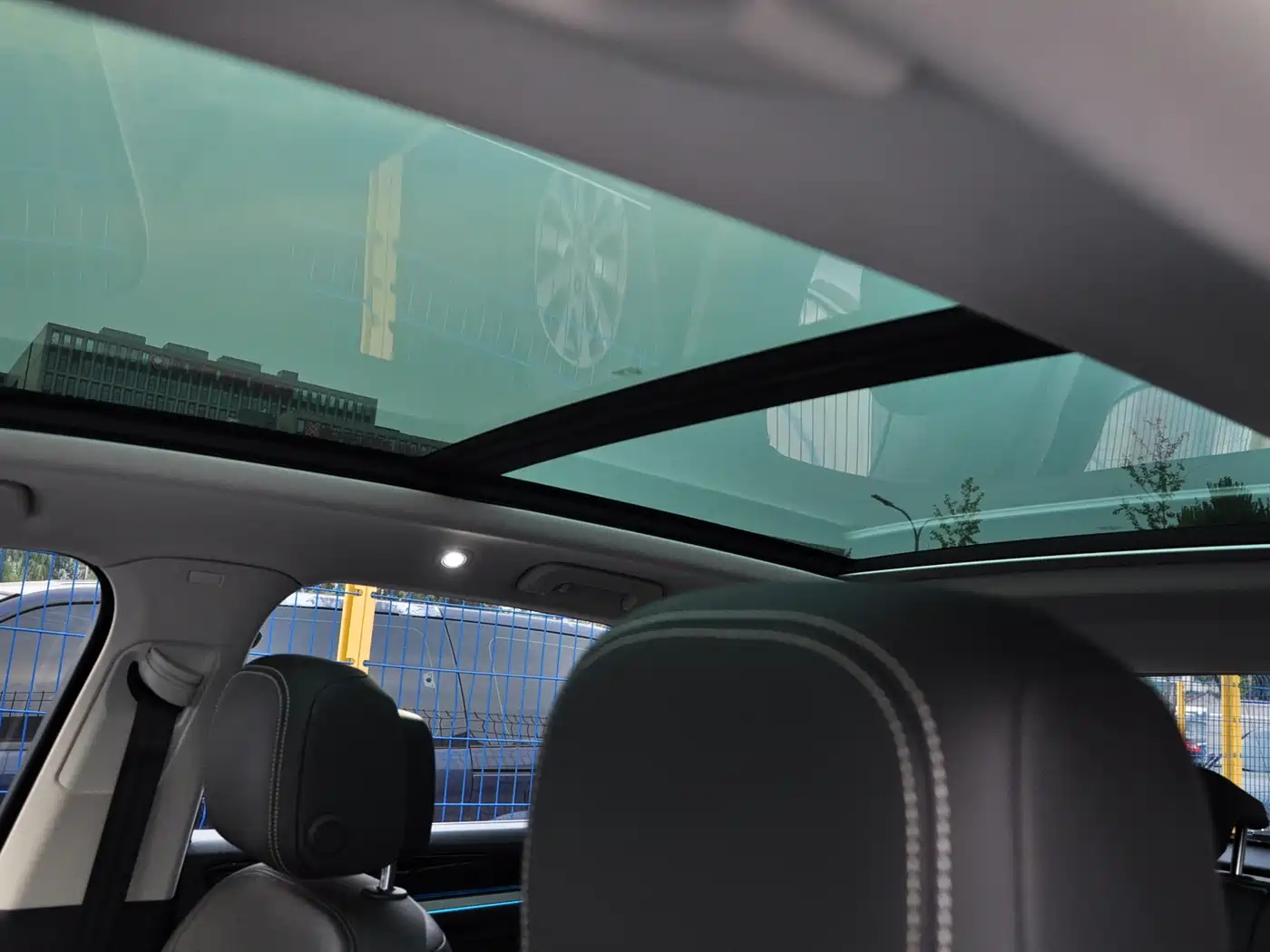 Volkswagen Touareg 2021 2021 3.0TSI R-Line Classic Sport Package