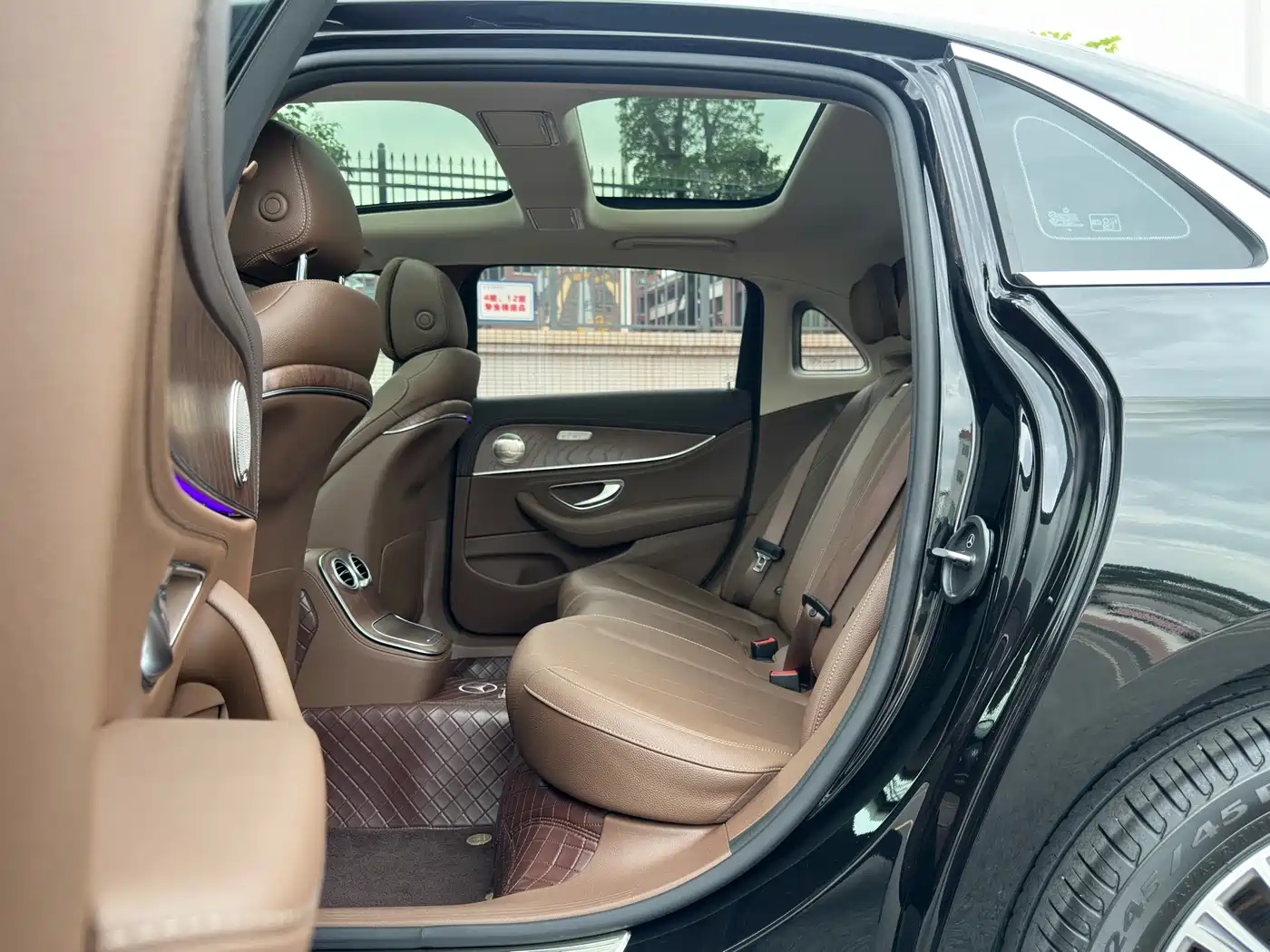 Mercedes-Benz E-Class 2023 E 300 L Fashion фото 10