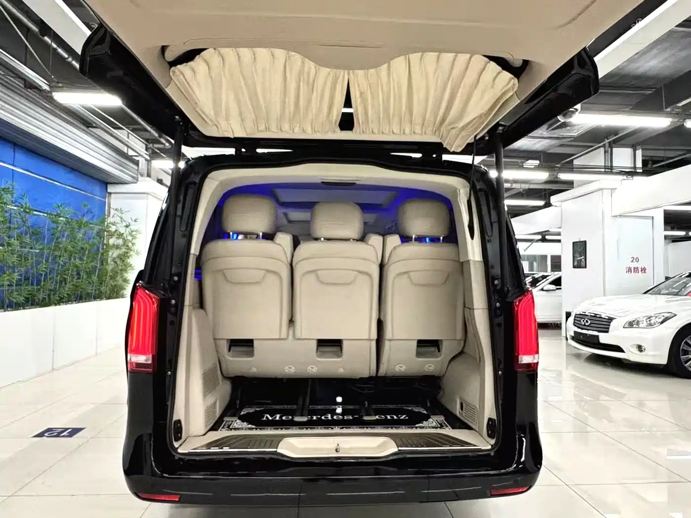 Mercedes-Benz V-Class 2020 V 260 Navigator Edition фото 13
