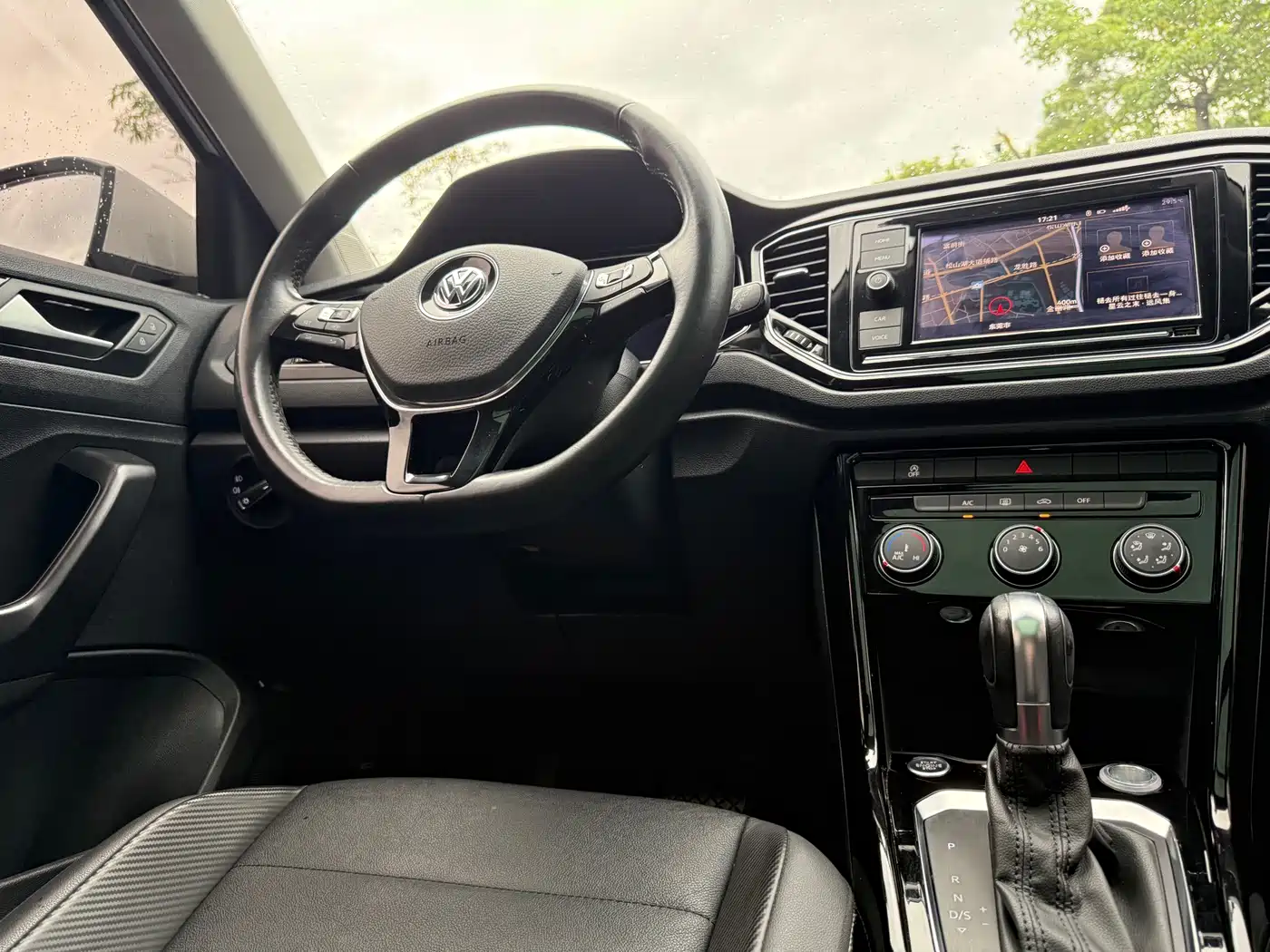 Фото 9 - Volkswagen T-ROC