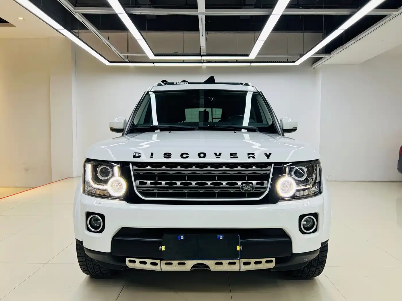 Land Rover Discovery 2016 3.0 SC Black Edition SE фото 4
