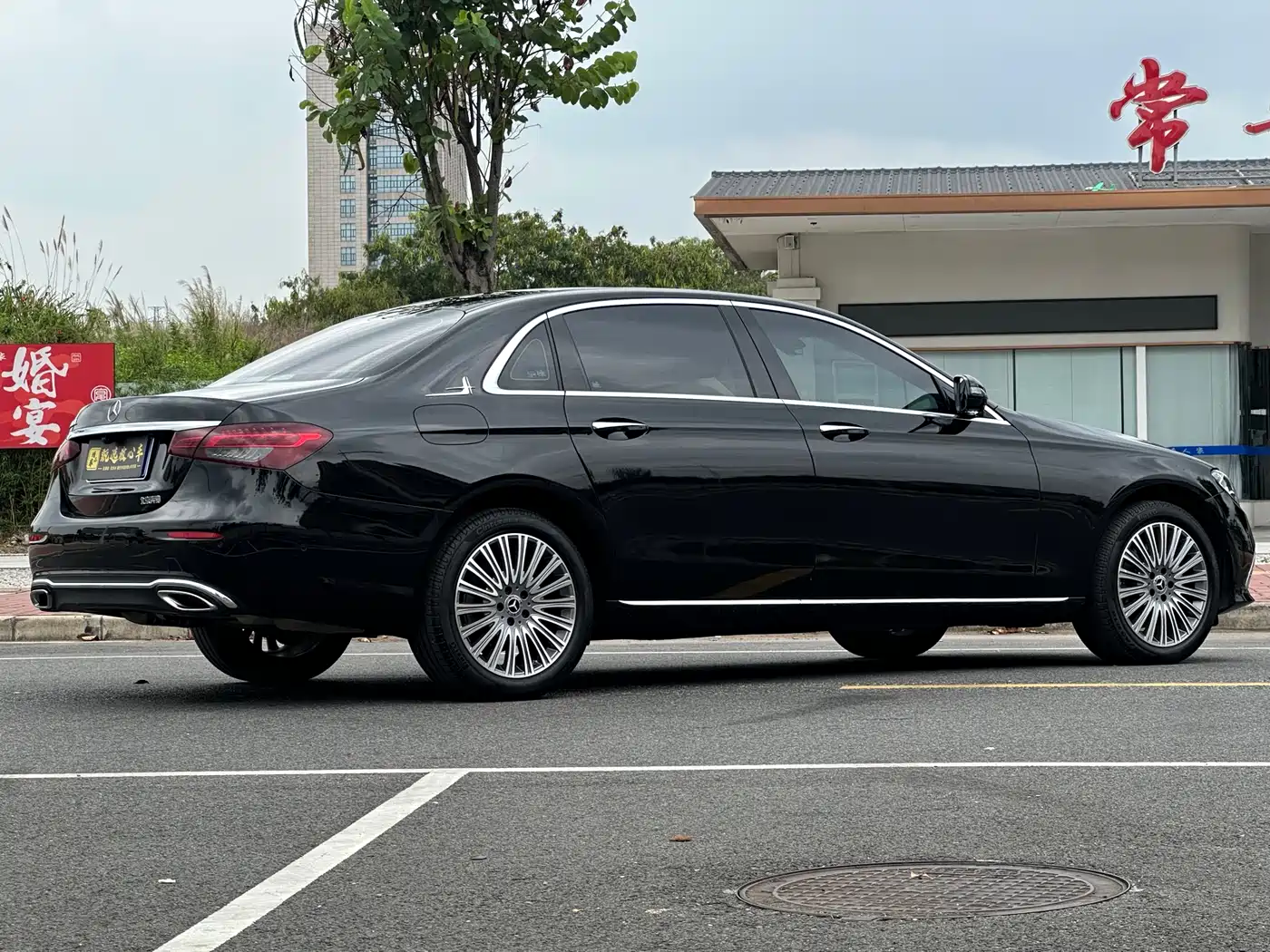 Mercedes-Benz E-Class 2023 E 300 L Fashion фото 8