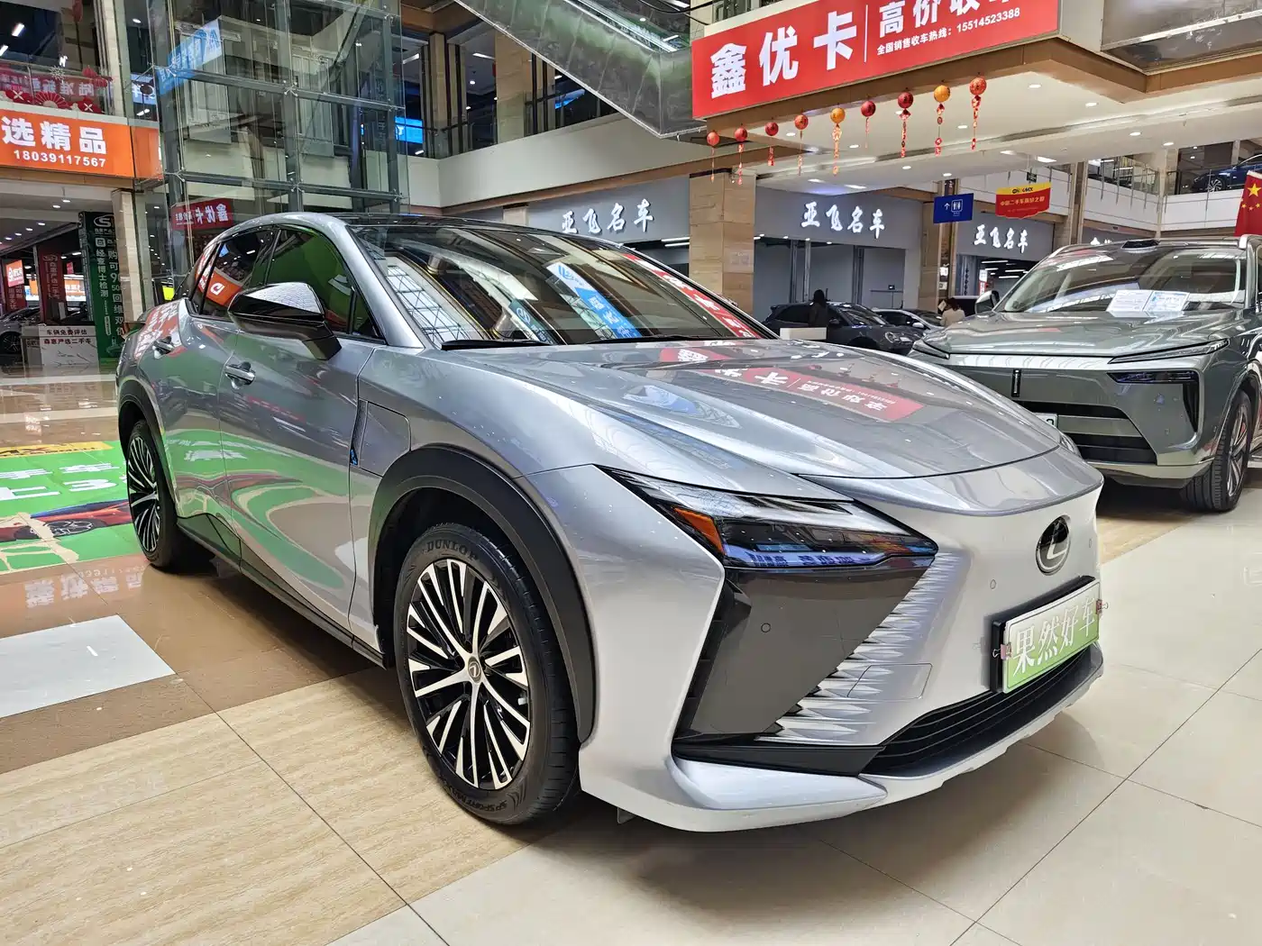 Lexus RZ 2023 450e 4WD Deluxe фото 4