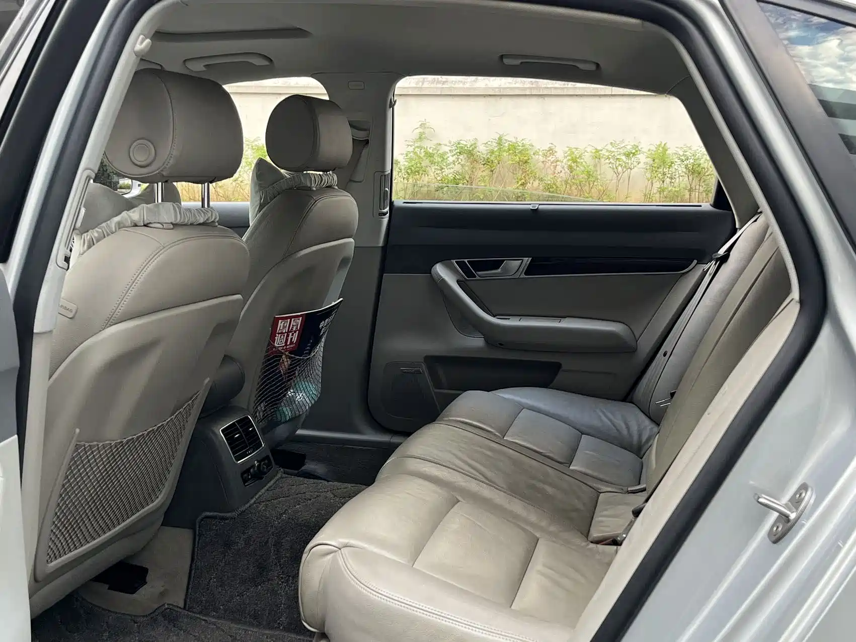 Фото 6 - Audi A6L