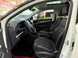 Photo 8 - Jetta VS7