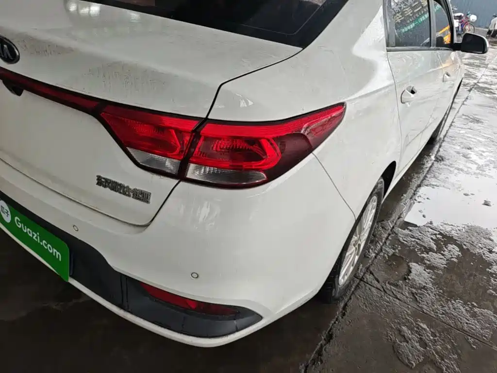 Kia K2 2018 2017 Sedan 1.4L AT GLS