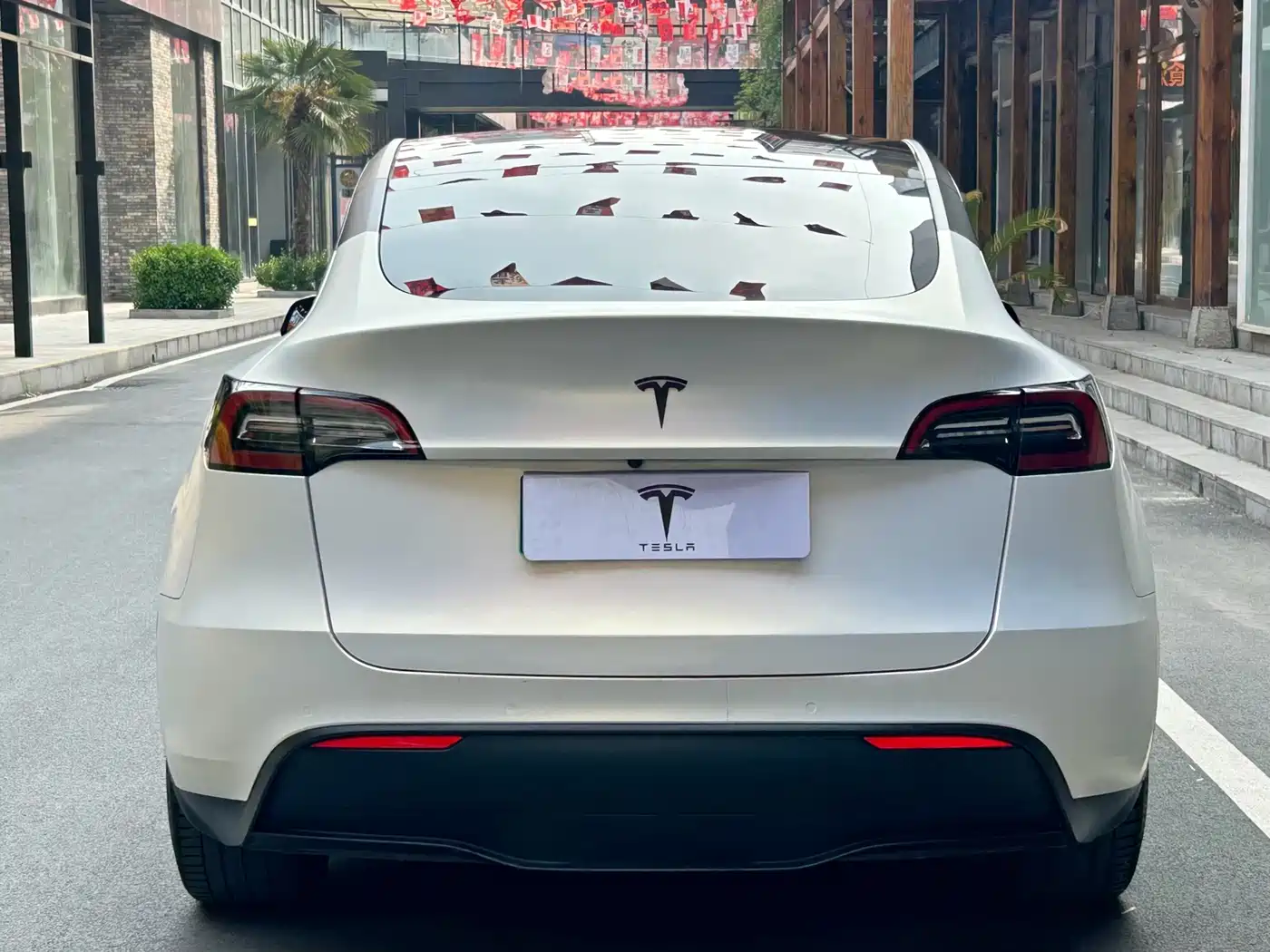 TESLA MODEL Y