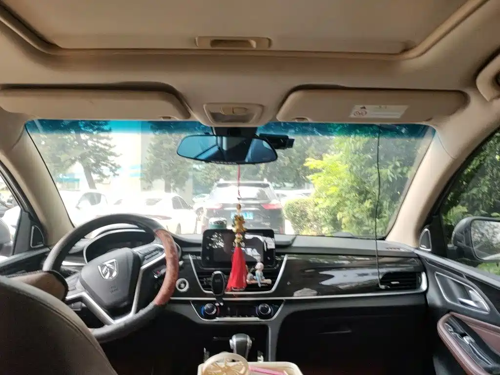 Baojun 560 2017 2017 1.5T DCT Premium Model