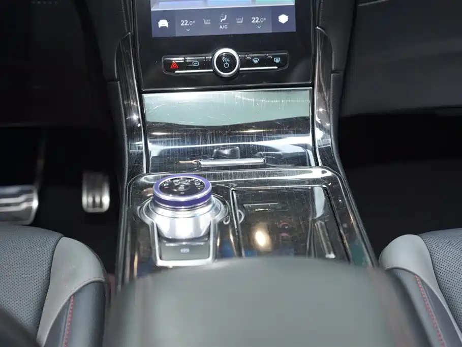 Фото 7 - Ford Edge