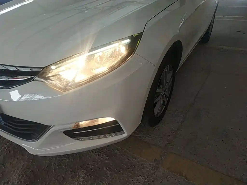 Changan Eado XT 2017 2016 1.6L Manual Stylish Cool Edition