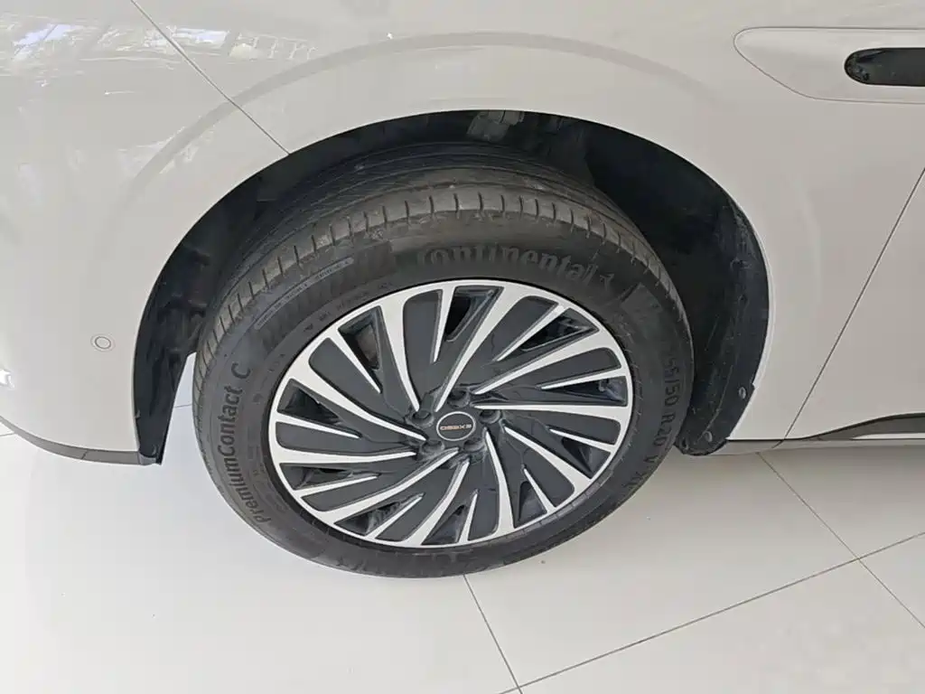 Exeed Exlantix ET 2025 2024 Extended Range 240 Ultra AWD
