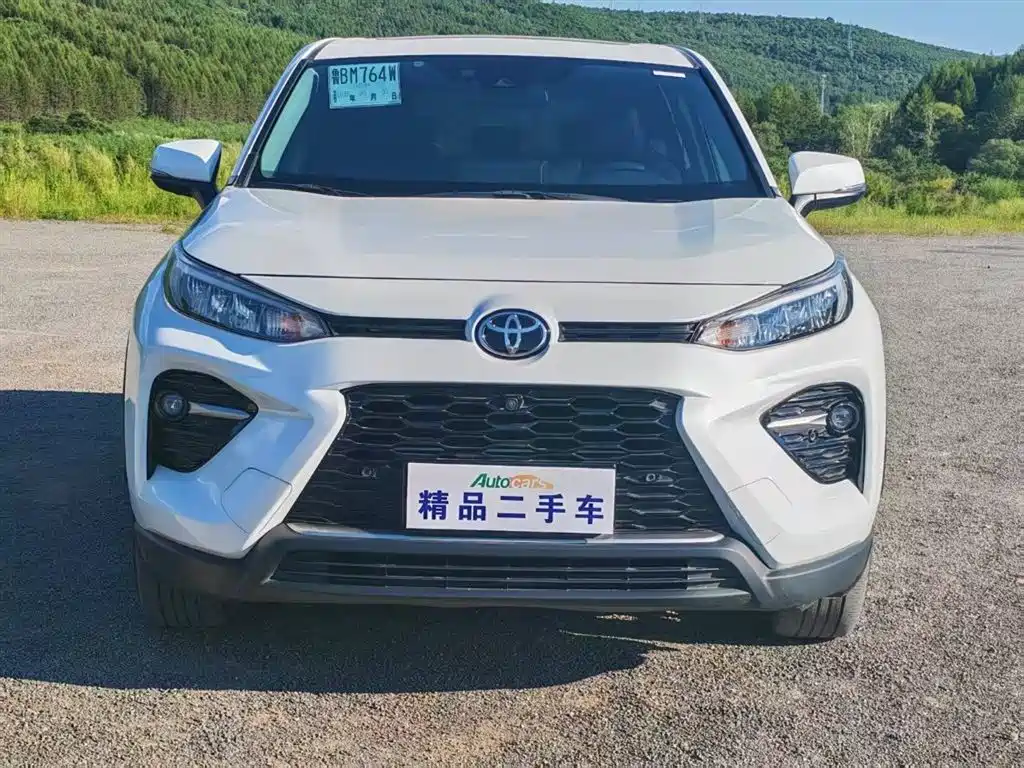 Toyota Wildlander 2022 2.0L CVT 4WD Knight Edition фото 2