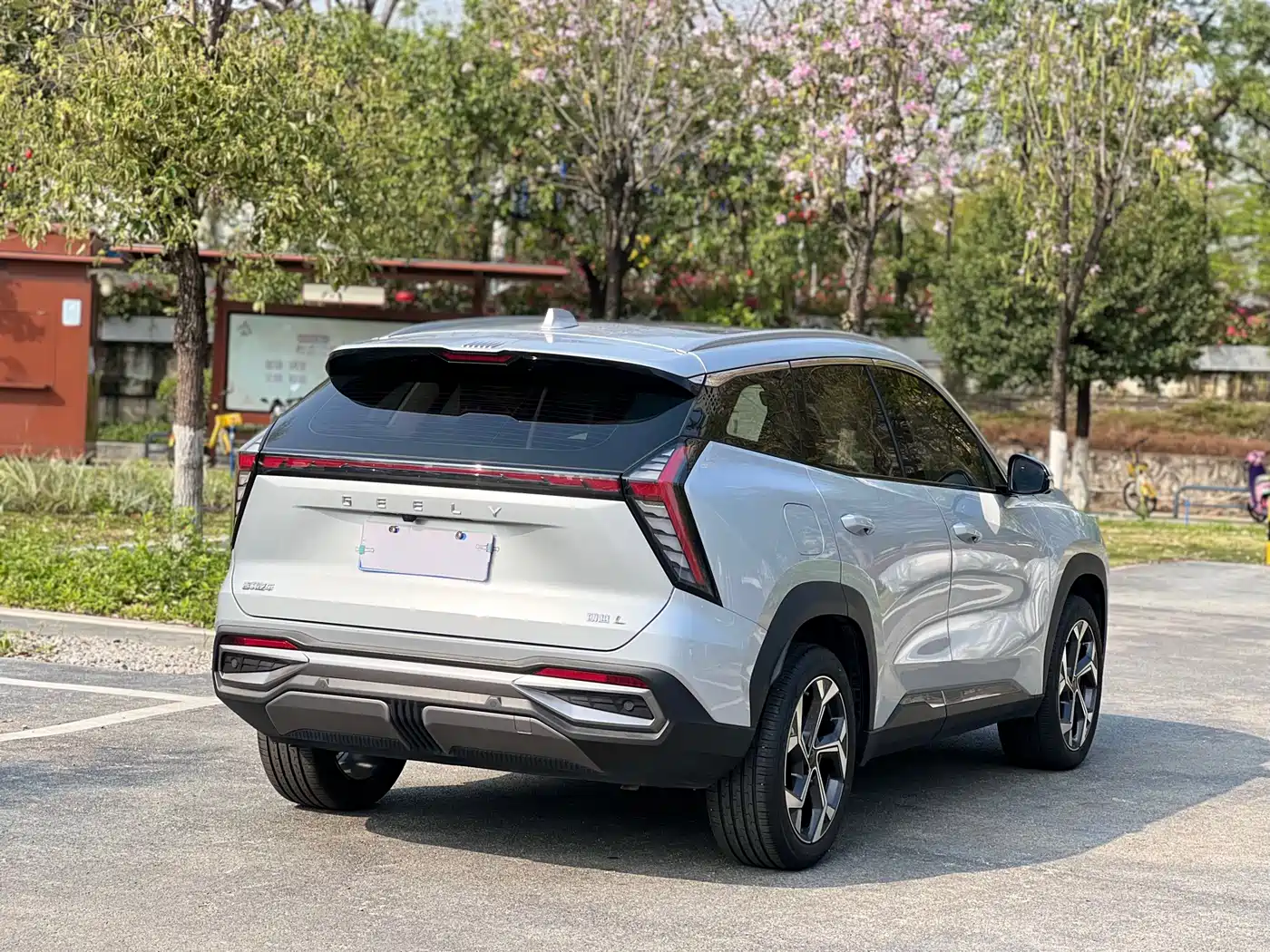 GEELY AUTOMOBILE BOYUE L