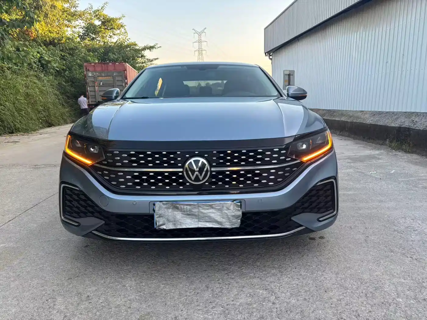 Photo 2 - Volkswagen Passat