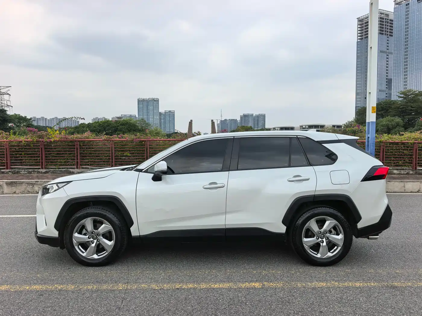Toyota RAV4 Rongfang 2021 2.0L CVT 4WD Trend PLUS фото 23