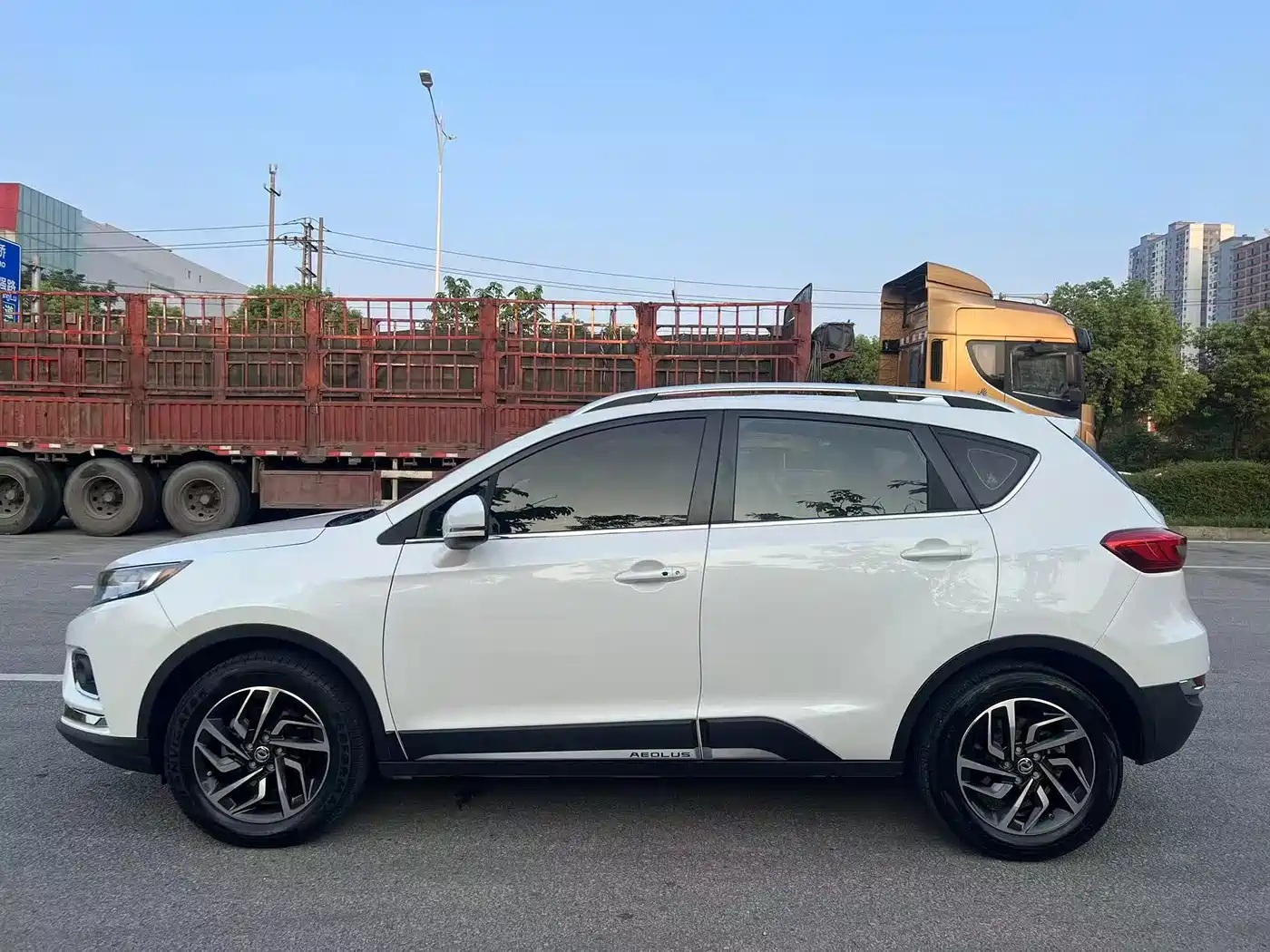 Dongfeng Aeolus Dongfeng Fengshen AX5 2020 2019 Model 230T Automatic Smart Style (China VI)
