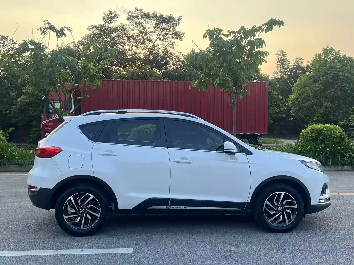 Dongfeng Aeolus Dongfeng Fengshen AX5 2020 2019 Model 230T Automatic Smart Style (China VI)