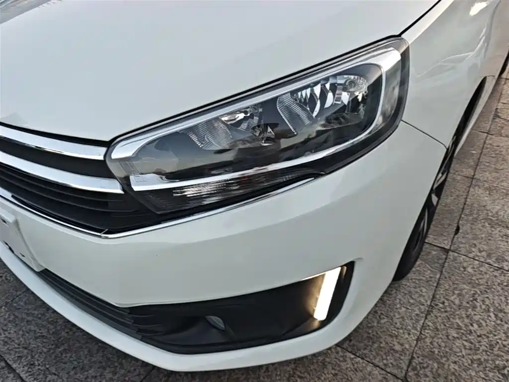 Photo 24 - Citroën C4 C-Quatre