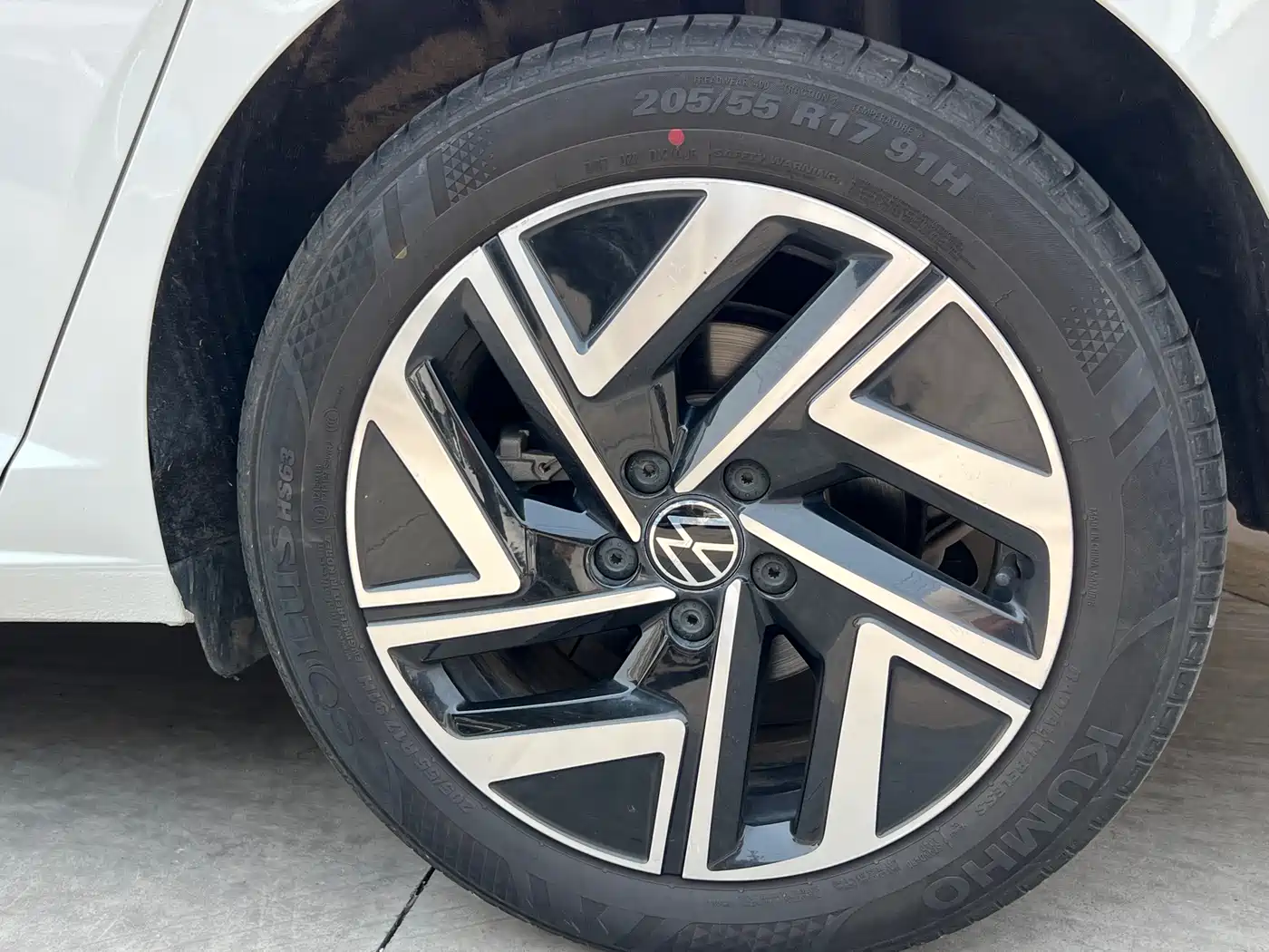 Volkswagen Sagitar 2024 300TSI DSG Surpass Edition фото 10