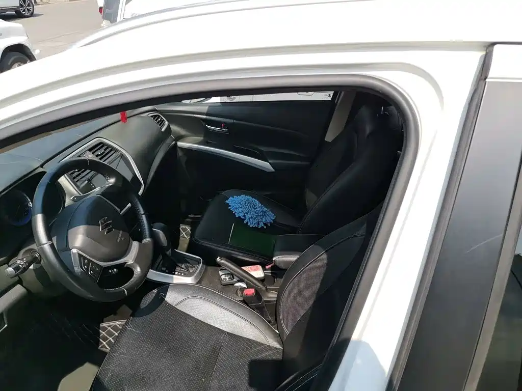 Suzuki SX4 S-Cross 2015 2014 1.6L CVT 2WD Elite