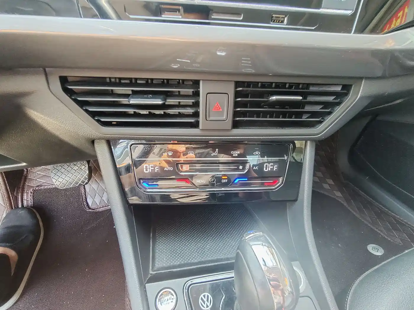 Volkswagen Bora 2020 1.5L Automatic Elite фото 11