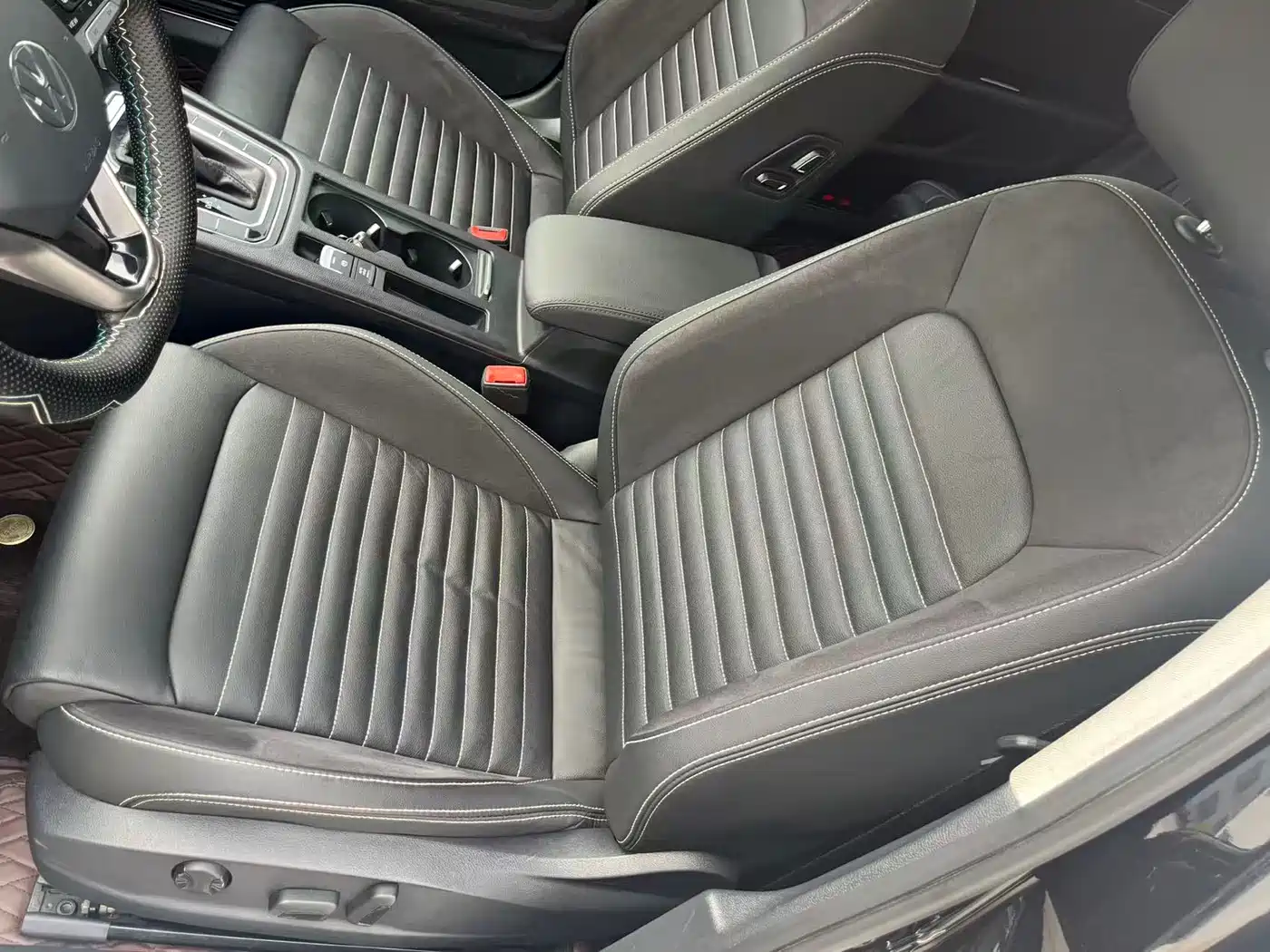 Volkswagen Magotan 2020 330TSI DSG Leading фото 25