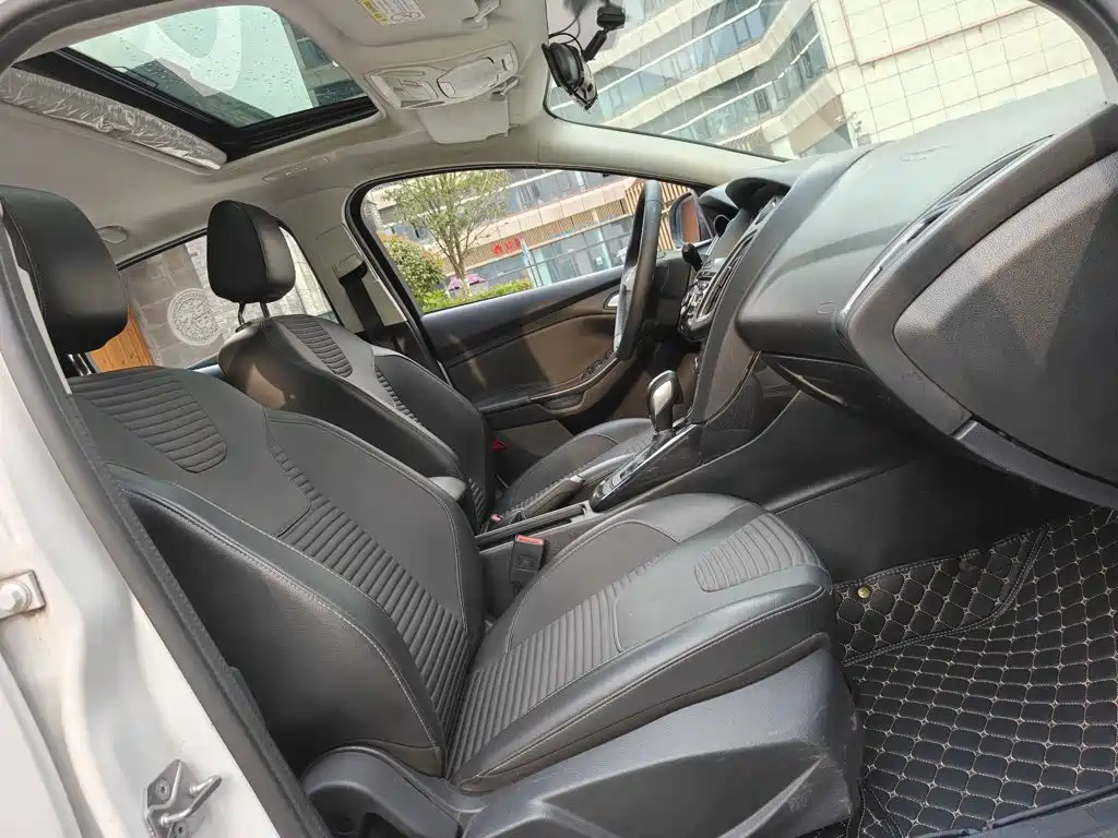 Ford Focus 2018 2018 Hatchback Classic EcoBoost 125 Automatic Super Trend Smart Edition